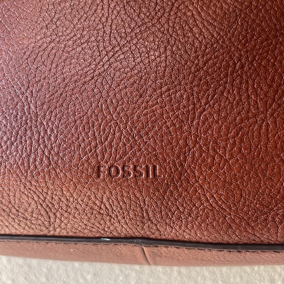 Fossil leather handbag purse, preowned like New! - Picture 4 of 13